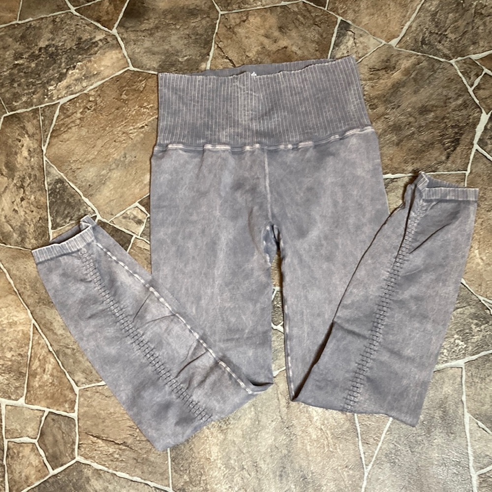 NWOT High-Rise 7/8 Length Good Karma Leggings Sz M/L Gray - Picture 4 of 9